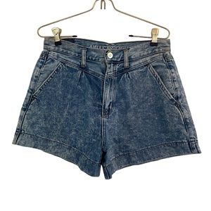 American Eagle Denin 90’s Style Mom Shorts Size 6